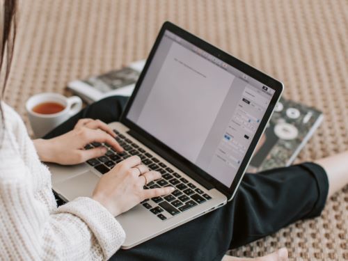 โปรแกรมลิขสิทธ์